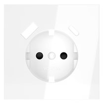 Накладка для розетки с заземлением и защитными шторками, с USB A+C, S70 белый глянцевый - Voltum