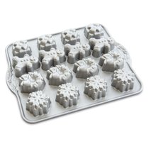 Форма для выпечки 16 кексов 3D Nordic Ware Праздник, литой алюминий (серебристая) - Nordic Ware