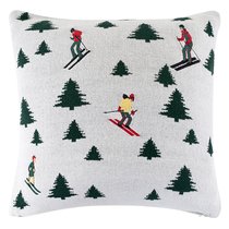 Подушка вязаная с новогодним рисунком Лыжники из коллекции New Year Essential, 45x45 см - Tkano