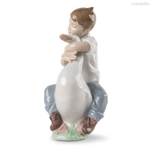 Фигурка NAO Мальчик с гусем 13х12х20 см, фарфор - NAO