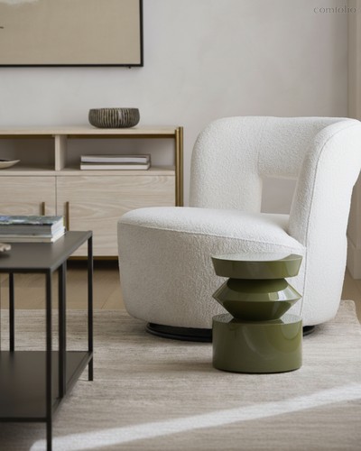 Светло-зелёный приставной столик Сигет - Louvre Home