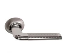 Ручка ARCHIE VALORIA S010 47HHP, никель / хром блестящий (перфорация)