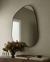 Черное настенное зеркало Нора