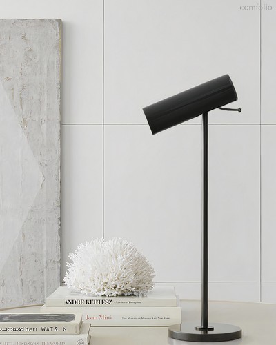 Черная настольная лампа Ллойд, цвет черный - Louvre Home